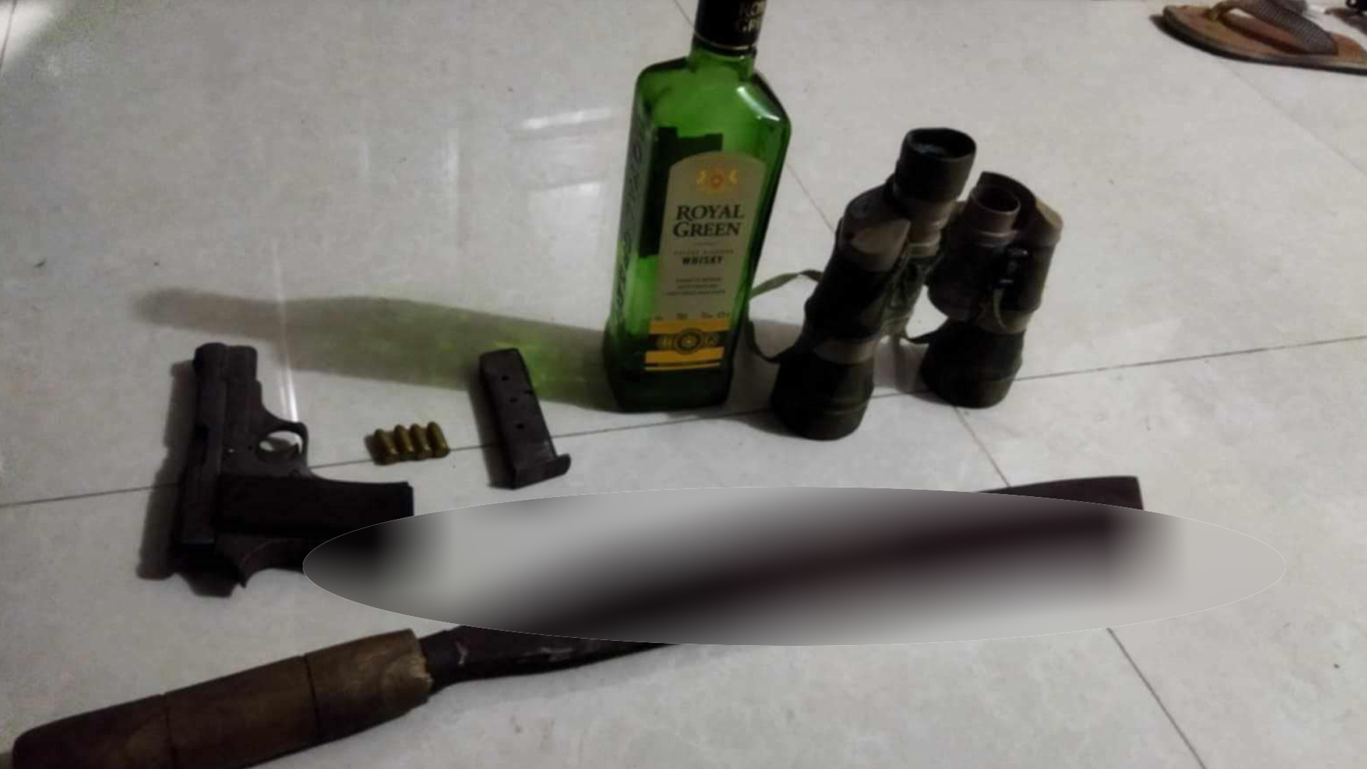 শীর্ষ সন্ত্রাসী ‘গ্রেনেড বাবু’র বাড়িতে অভিযান, বাবা-ভাইসহ আটক ৪